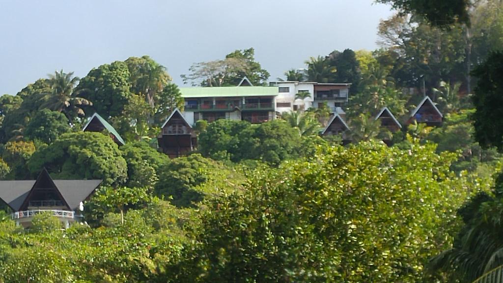 Mango Lodge Anse Volbert Village Dış mekan fotoğraf